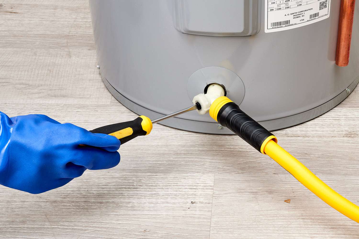 How Long Does It Take to Drain Water Heater? Time Breakdown